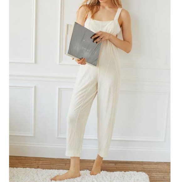 Urban Outfitters Out From Under Tulli Overall - Picture 2 of 8